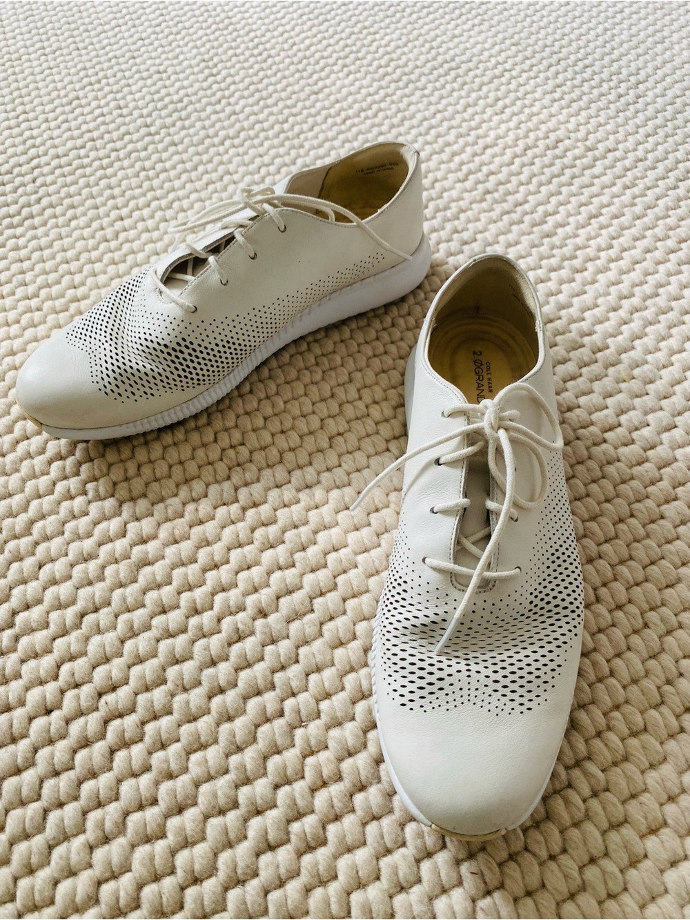 Cole Haan 2.Zerogrand Laser Wing Oxford Off White Nubuck Women Size 9-1/2B